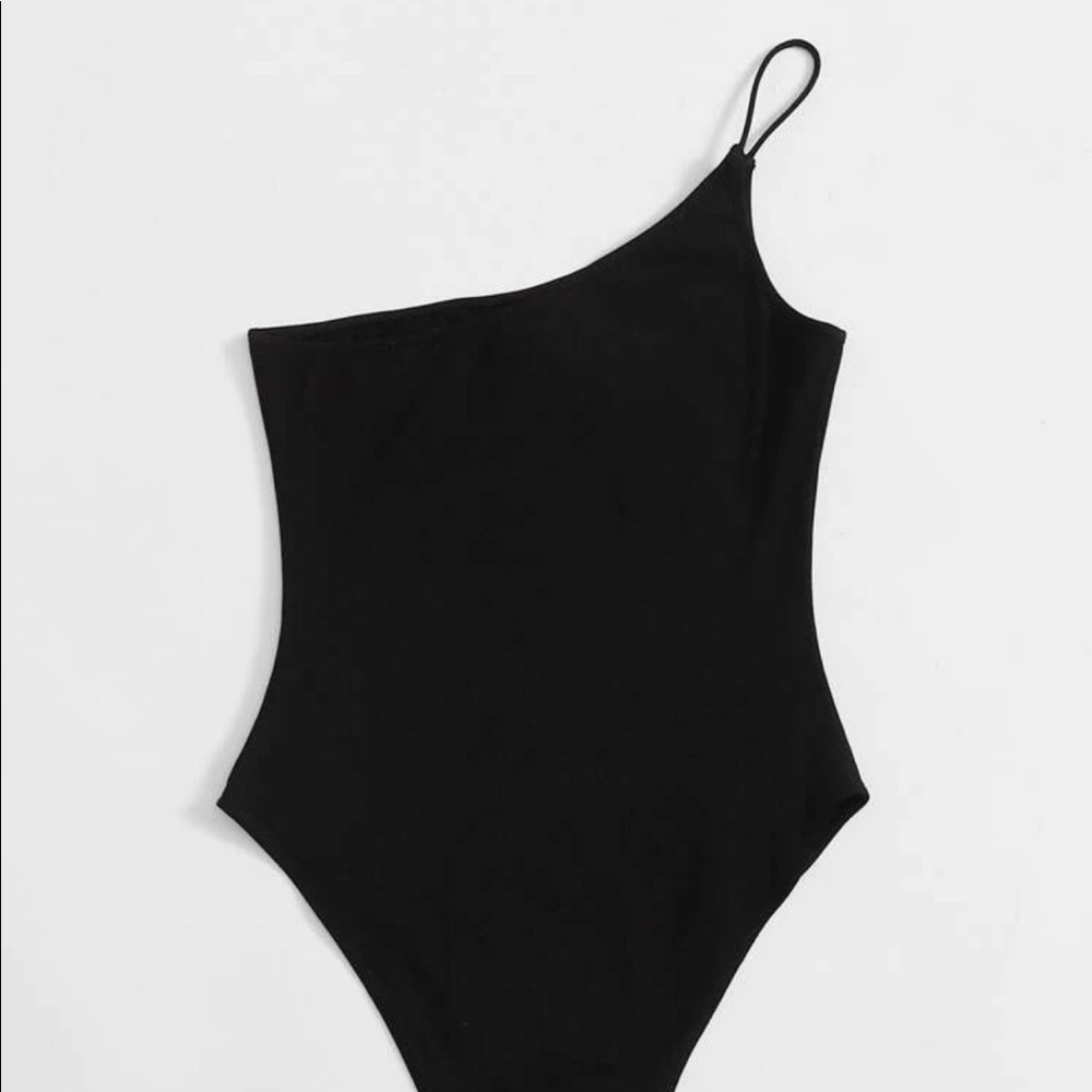 one shoulder black bodysuit
